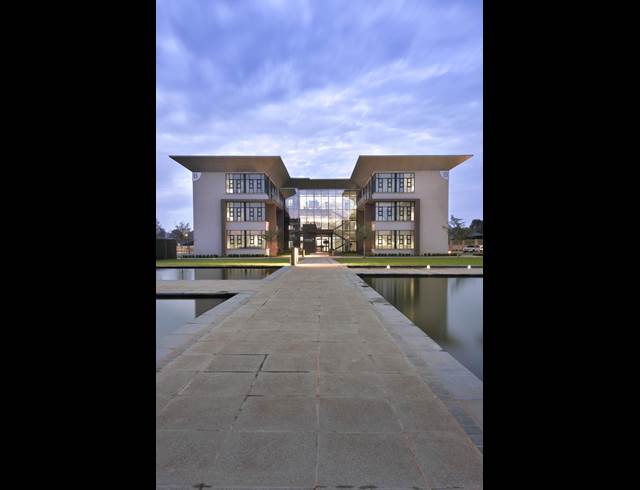 866M² BUSINESS TO LET IN LA COMO LIFESTYLE ESTATE