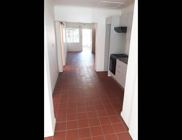 2 bed property to rent in SCHOTSCHE KLOOF