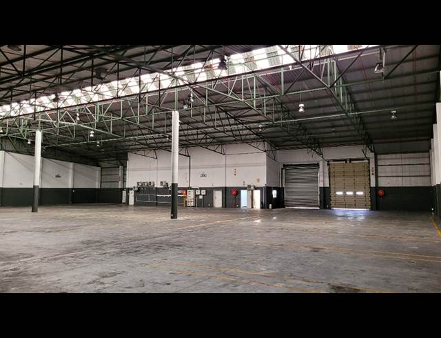 2,224M² WAREHOUSE TO LET IN EPPING INDUSTRIAL
