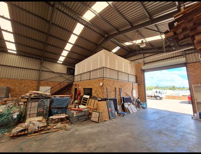 472M² WAREHOUSE TO LET IN STRIJDOMPARK