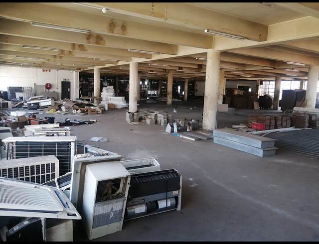 2,400M² WAREHOUSE TO LET IN CITY & SUBURBAN