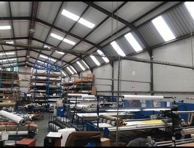 1,443M² WAREHOUSE TO LET IN STIKLAND INDUSTRIAL