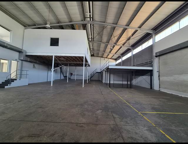 1,016M² WAREHOUSE TO LET IN HALFWAY HOUSE