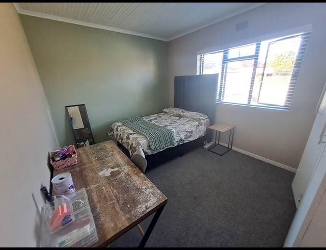 4 bed property to rent in HOSPITAL HILL