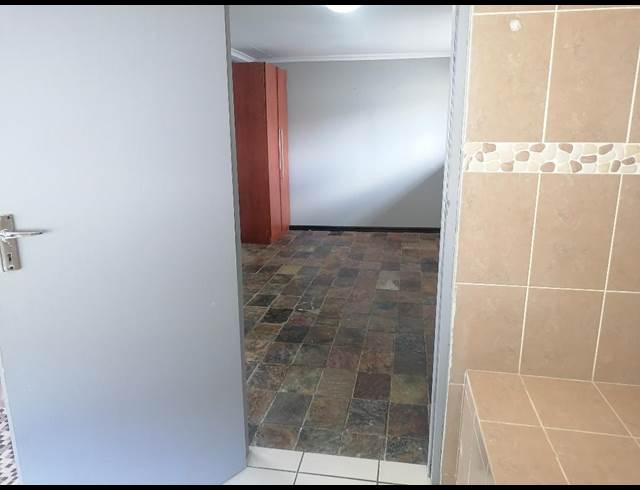 1 bed property to rent in WINCHESTER HILLS