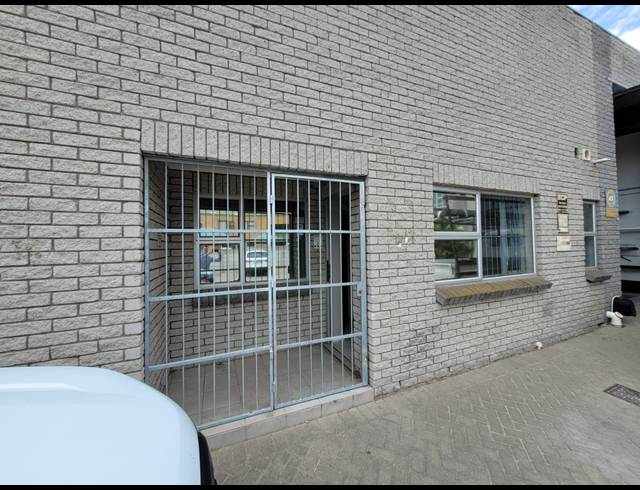 220M² WAREHOUSE RENTED IN KILLARNEY GARDENS
