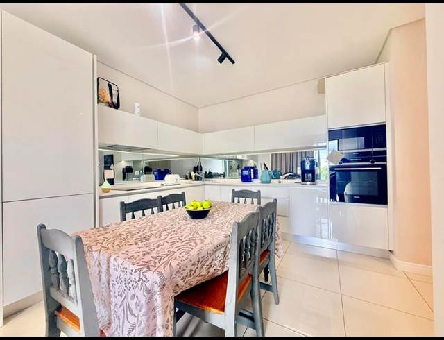 2 BEDROOM PROPERTY TO RENT IN HOUGHTON ESTATE