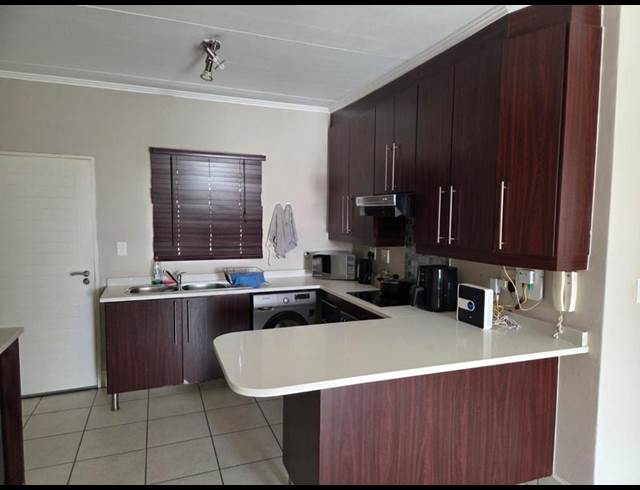 1 BEDROOM PROPERTY TO RENT IN GREENSTONE HILL