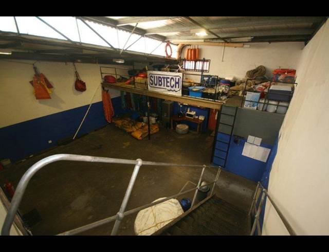 478M² FACTORY TO LET IN PAARDEN EILAND