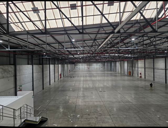 5,142M² WAREHOUSE TO LET IN MARCONI BEAM INDUSTRIA