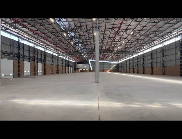 2,898M² WAREHOUSE TO LET IN AIRPORT PARK