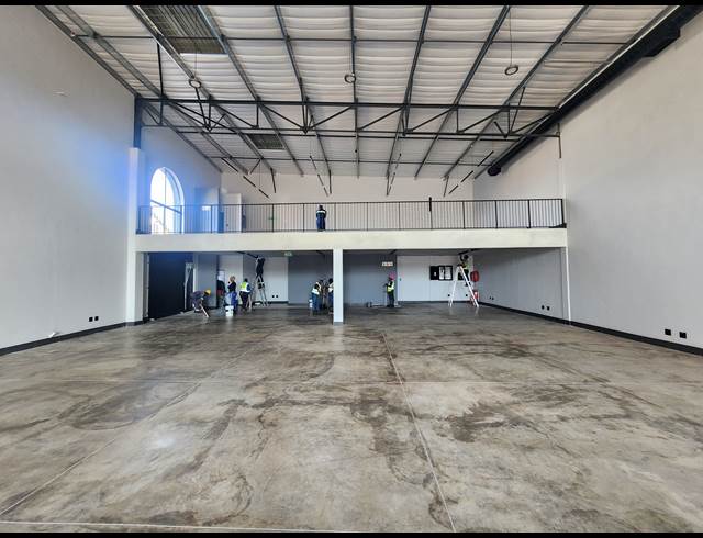 553M² WAREHOUSE TO LET IN ROOIHUISKRAAL