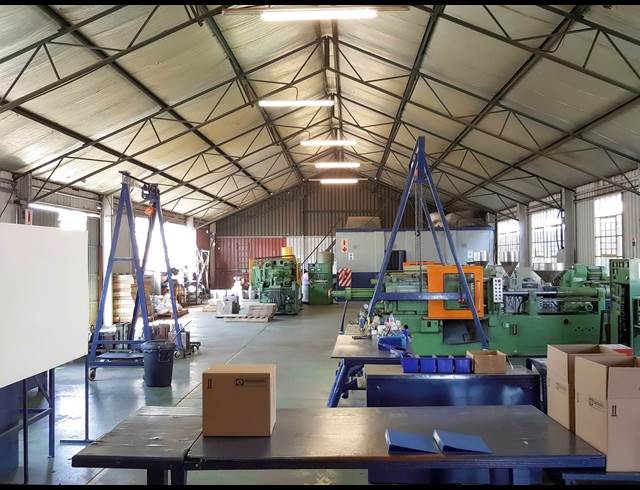 Factory property to rent in FACTORIA