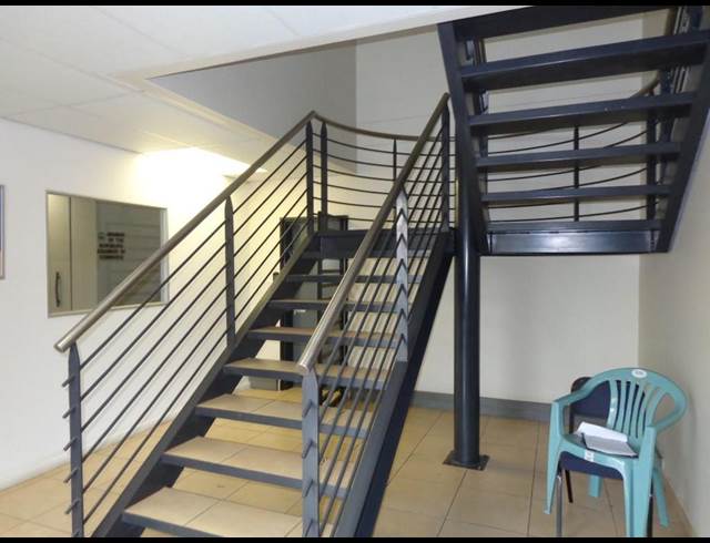606M² WORKSHOP TO LET IN JET PARK