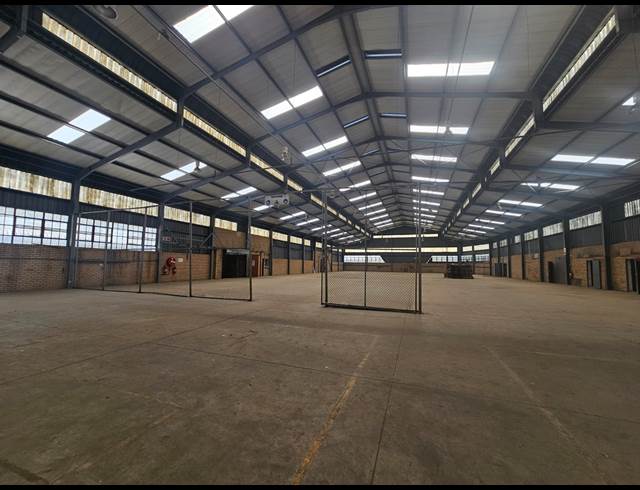 8,120M² WAREHOUSE TO LET IN MEADOWDALE