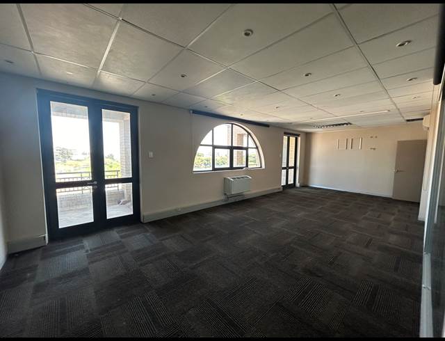 407M² BUILDING TO LET IN TYGER WATERFRONT