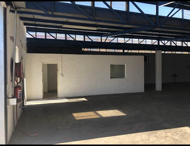 425M² WAREHOUSE TO LET IN AIRPORT INDUSTRIA