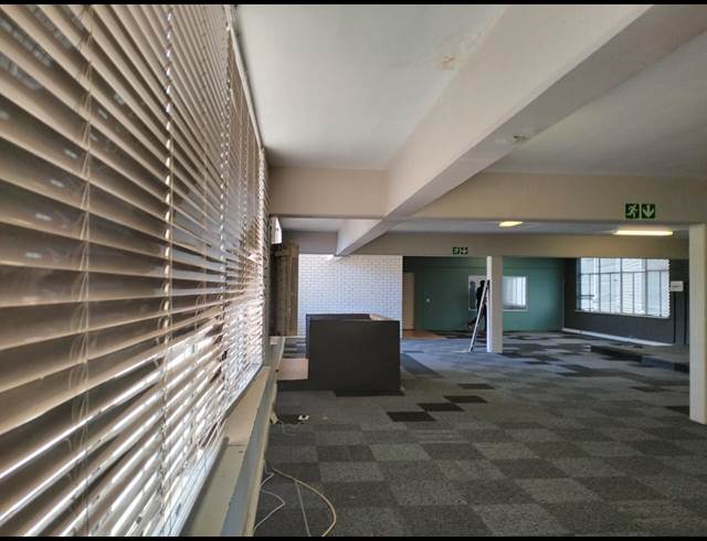 334M² OFFICE RENTED IN DURBANVILLE CENTRAL