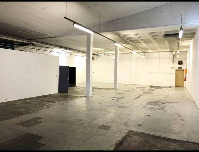 300M² WAREHOUSE RENTED IN STRIJDOMPARK