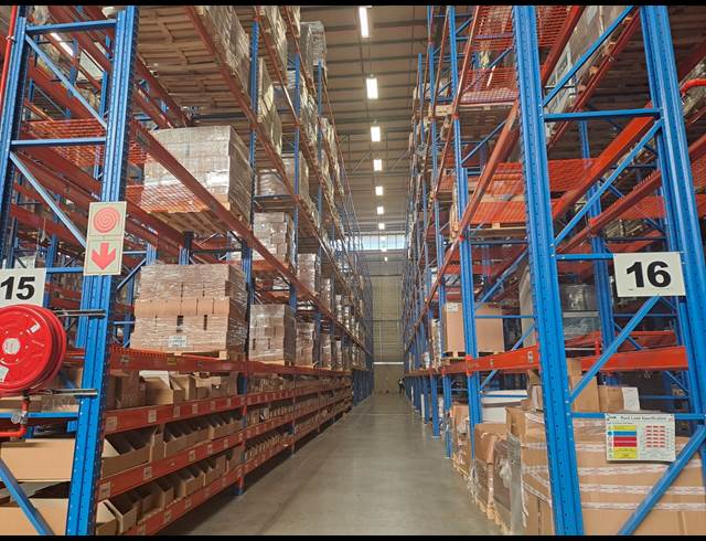 5,161M² FACTORY TO LET IN POMONA