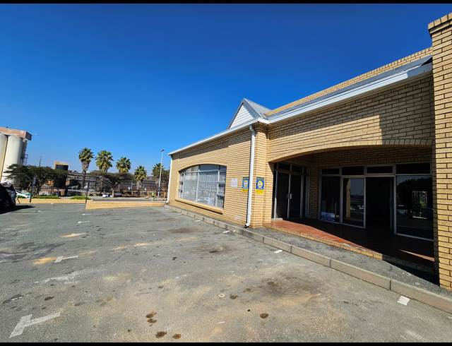 218M² SHOWROOM TO LET IN KYA SANDS
