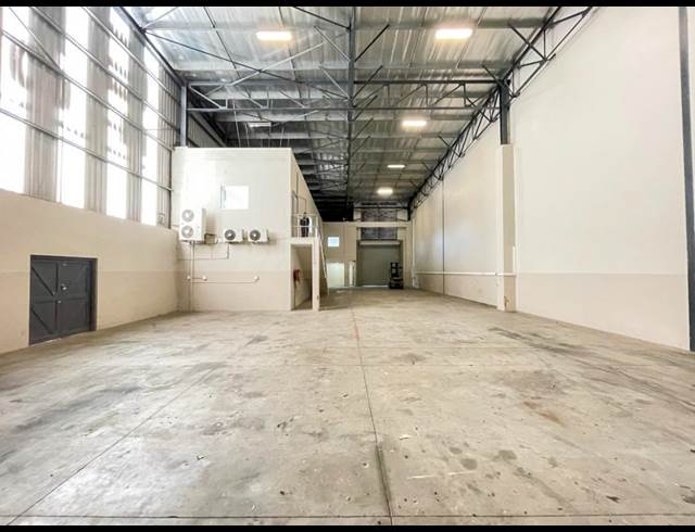 752M² WAREHOUSE TO LET IN RIVERHORSE VALLEY