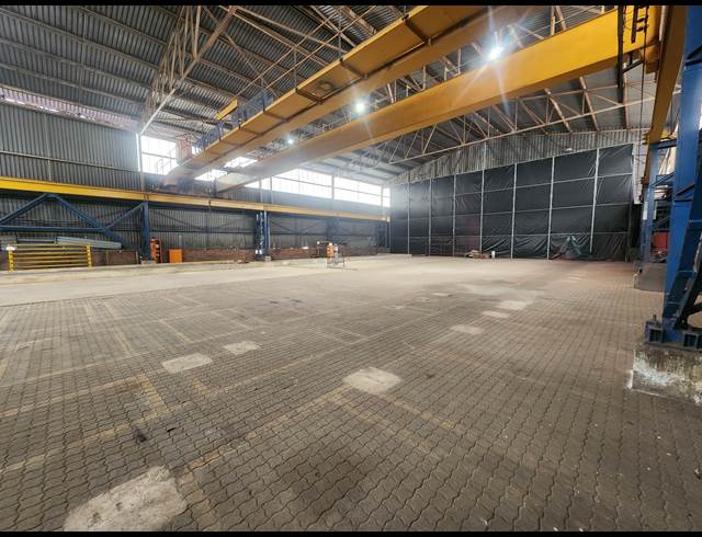 1,250M² FACTORY TO LET IN ROODEKOP