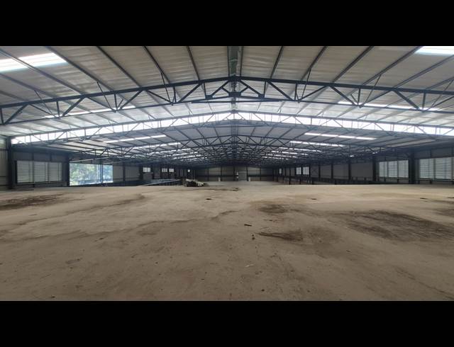 7,000M² WAREHOUSE TO LET IN ANDERBOLT