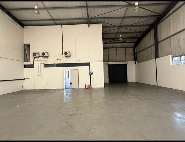 320M² WAREHOUSE TO LET IN HALFWAY HOUSE