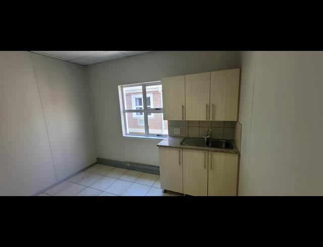 1,430M² OFFICE TO LET IN NELSPRUIT CENTRAL