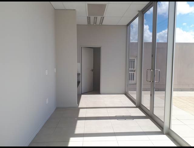 463M² OFFICE TO LET IN NELSPRUIT EXT 7