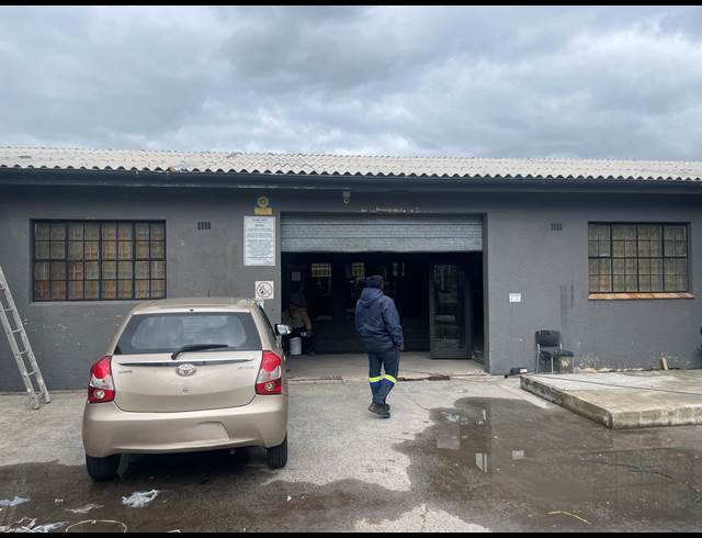 800M² WAREHOUSE TO LET IN LANSDOWNE