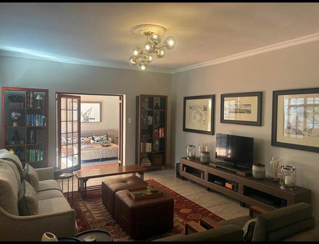 2 BEDROOM PROPERTY TO RENT IN WATERKLOOF RIDGE
