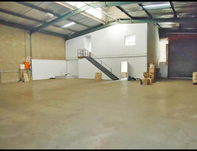 420M² WAREHOUSE TO LET IN MEADOWDALE