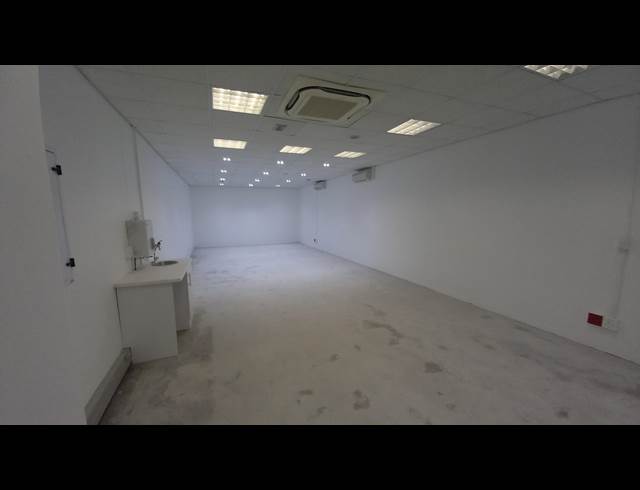 69M² RETAIL TO LET IN WOODSTOCK