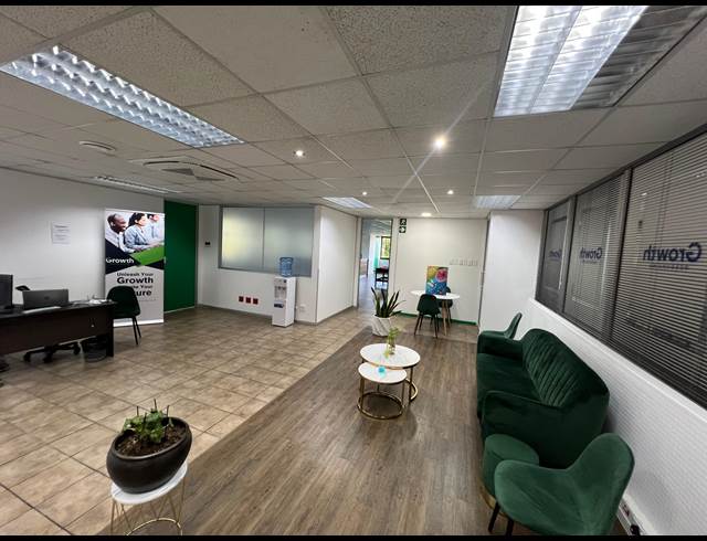 453M² OFFICE TO LET IN UMHLANGA RIDGE