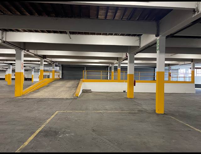 3,470M² WAREHOUSE TO LET IN JACOBS