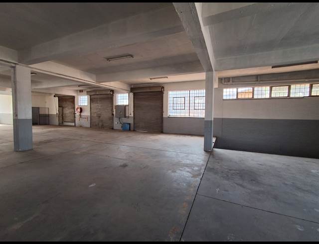 900M² WAREHOUSE TO LET IN BENROSE