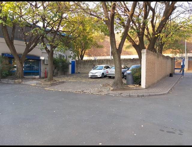 3,240M² WAREHOUSE TO LET IN INDUSTRIA WEST