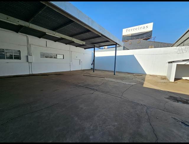640M² BUSINESS TO LET IN NORTH RIDING