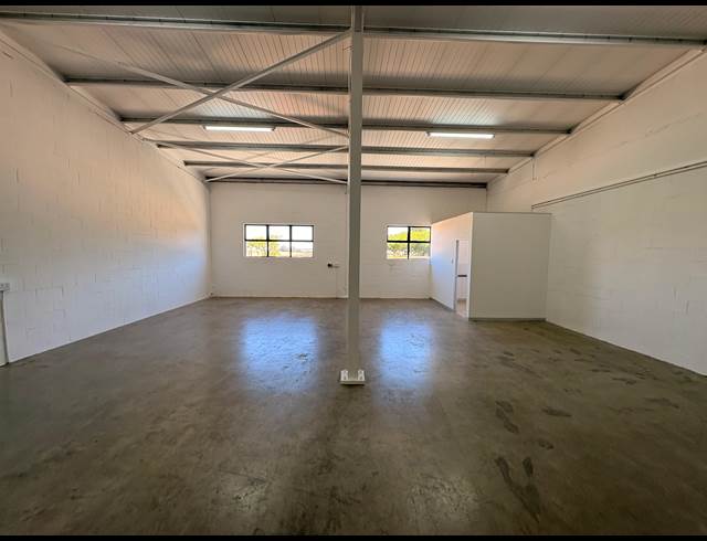200M² WAREHOUSE TO LET IN MALMESBURY INDUSTRIA