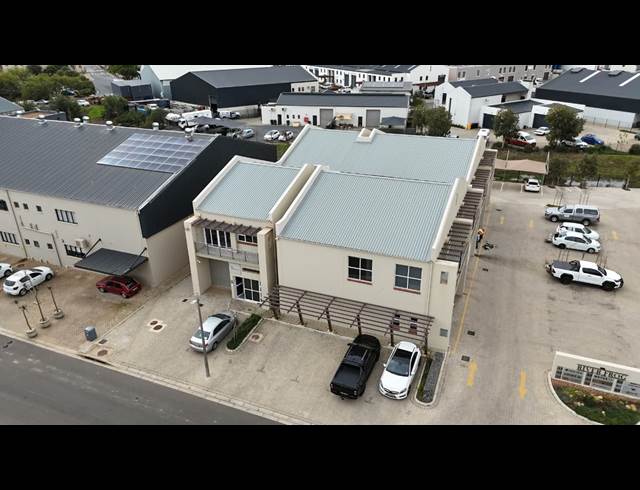 133M² WAREHOUSE TO LET IN BOSCHENMEER GOLF & COUNTRY ESTATE