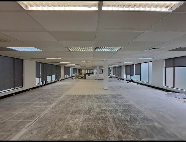 612M² OFFICE TO LET IN ILLOVO
