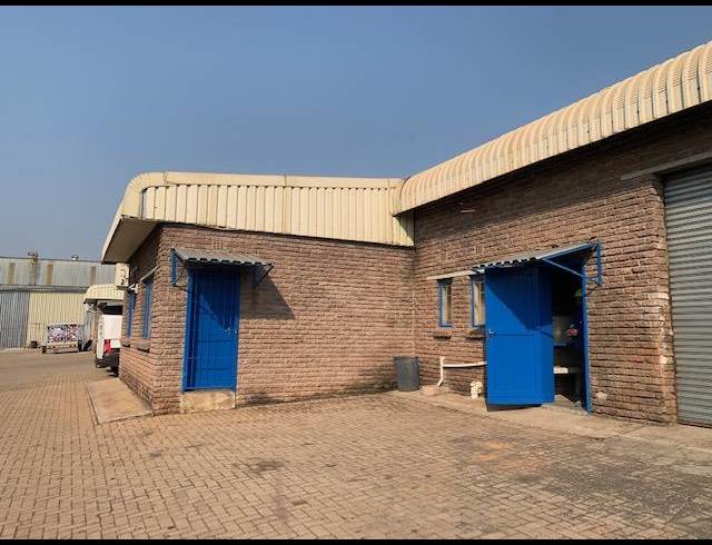 170M² WORKSHOP TO LET IN ROCKY DRIFT