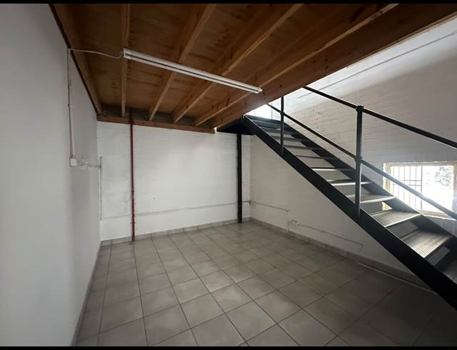 229M² WAREHOUSE TO LET IN HALFWAY HOUSE
