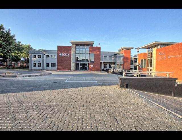 712.90M² OFFICE TO LET IN BRYANSTON