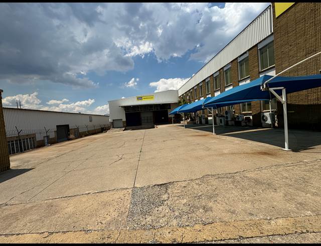 2,501M² WAREHOUSE TO LET IN ISANDO