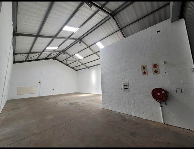 300M² WAREHOUSE RENTED IN KILLARNEY GARDENS