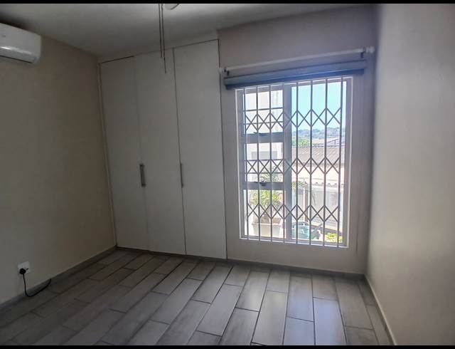 2 bed property to rent in MARGATE NORTH BEACH