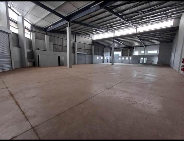 2,145M² WAREHOUSE TO LET IN COSMO BUSINESS PARK